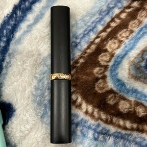 L’Oréal 601 colour riche intense volume matte lipstick